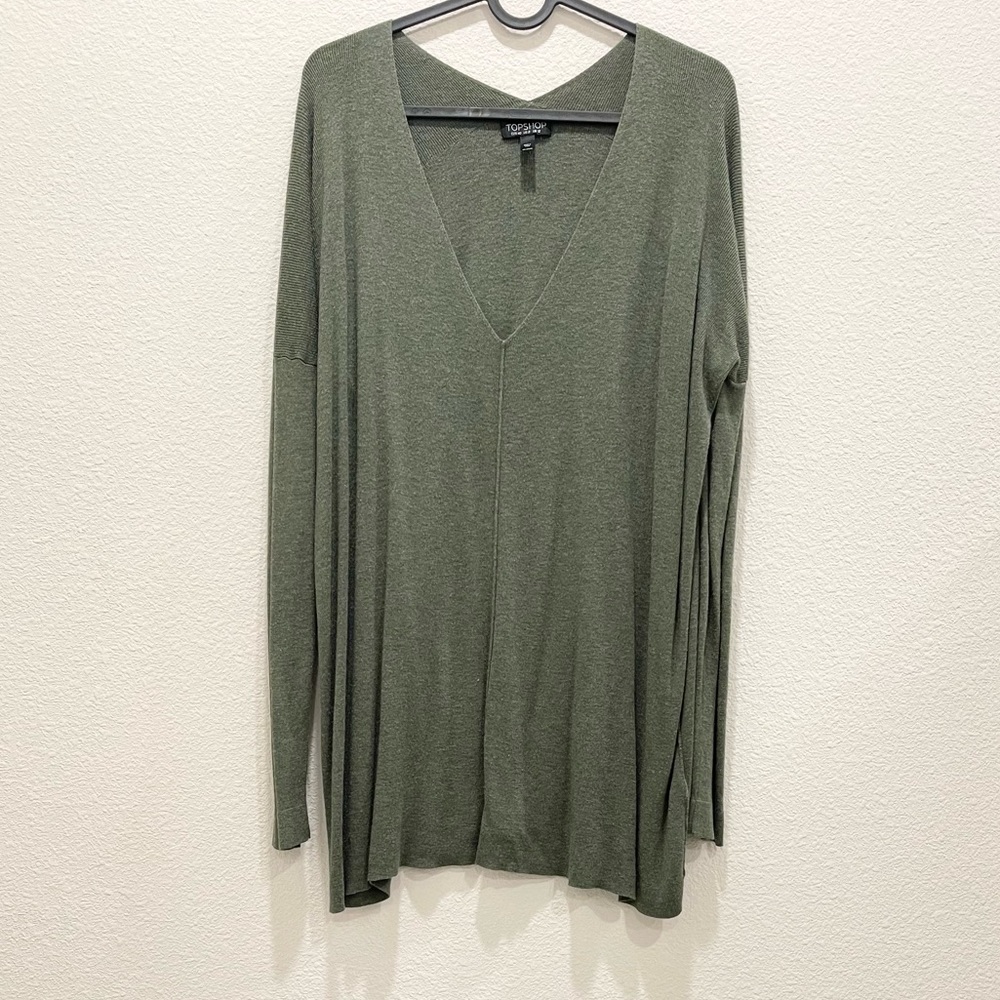 Pre-loved! TOPSHOP Green V-neck Tunic Sweater!